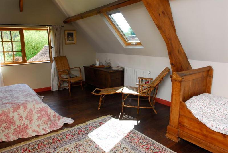 Chambres D'Hotes La Levriere Saint-Denis-le-Ferment Rum bild